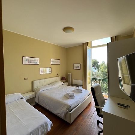 Hotel Petit Royal Ospedaletti Dış mekan fotoğraf